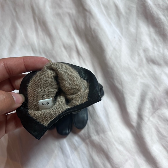 Black Signature Coach Leather Tech Gloves - Picture 2 of 4